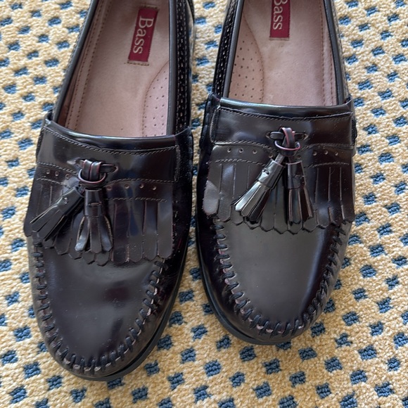 Men’s Bass Tassel Weejuns Loafers - Picture 2 of 6